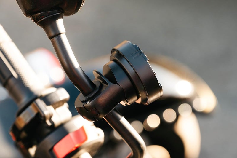 Beeline Moto II Mirror & Crossbar Mount | Adjustable Clamp for Motorcycles & Crossbars | Durable Metal Design for Secure Fit on 10mm-16mm Bars | Moto II Motorbike GPS Compatible - Image 5